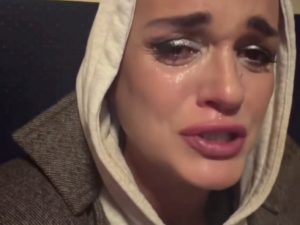 Певица Слава поскандалила с поклонниками на концерте в Пензе