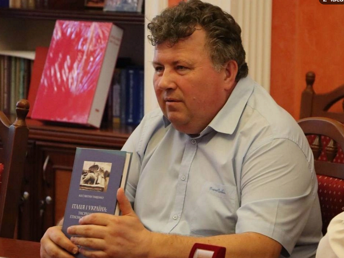 Ректора Киевского национального университета уличили в оргиях со студентками