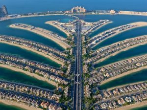 «Полетели в Дубай?»: сеть «Перекресток» насмешила россиян розыгрышем с туром