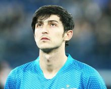 Футболист Азмун