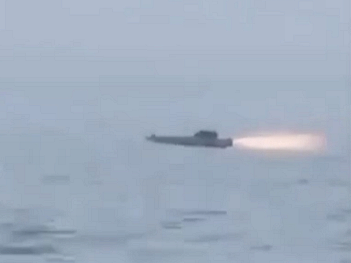 Иран показал уничтожение ракетой корабля ВМС США