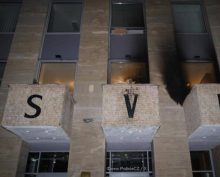 RT: Русский дом в Праге забросали «коктейлями Молотова»