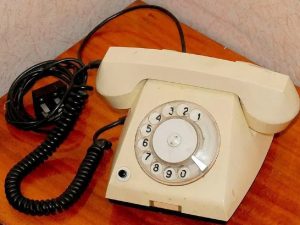 «Telegram умирает»: глава Ростелекома посоветовал россиянам купить домашние телефоны