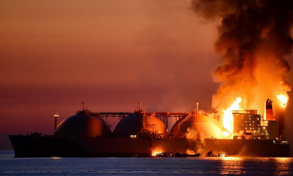 Reuters: в Средиземном море загорелся российский танкер-газовоз Arctic Metagaz — за атакой может стоять Украина