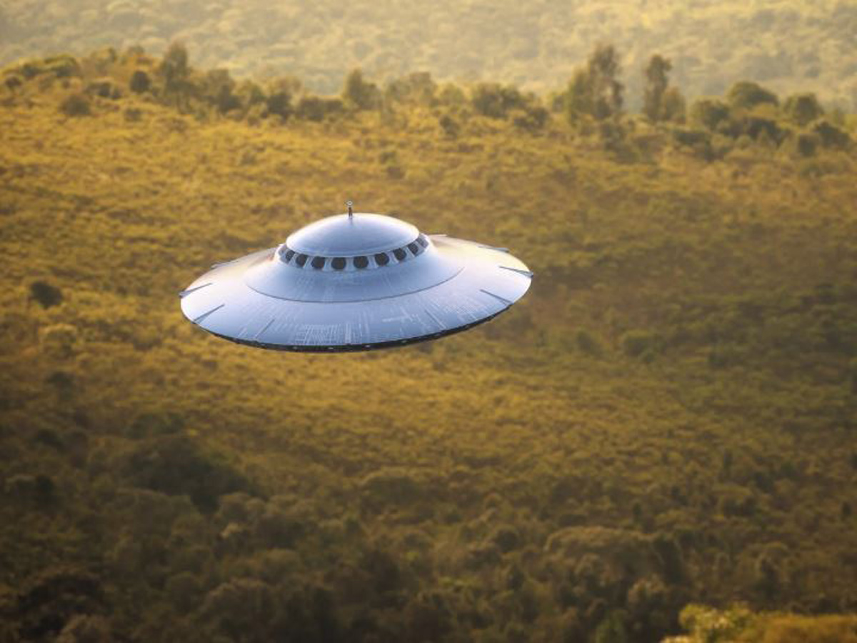 Экс-офицер США рассказал о пришельцах, которые вывели из строя 10 ядерных ракет