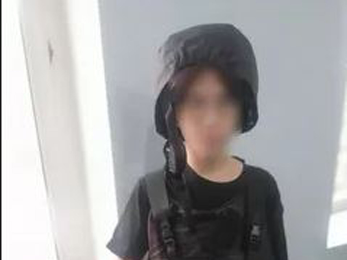 Челябинск школьник выстрелил в одноклассницу из арбалета