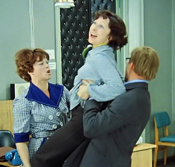 Любимые моменты в фильмах Гайдая и других режиссеров, которые родились случайно