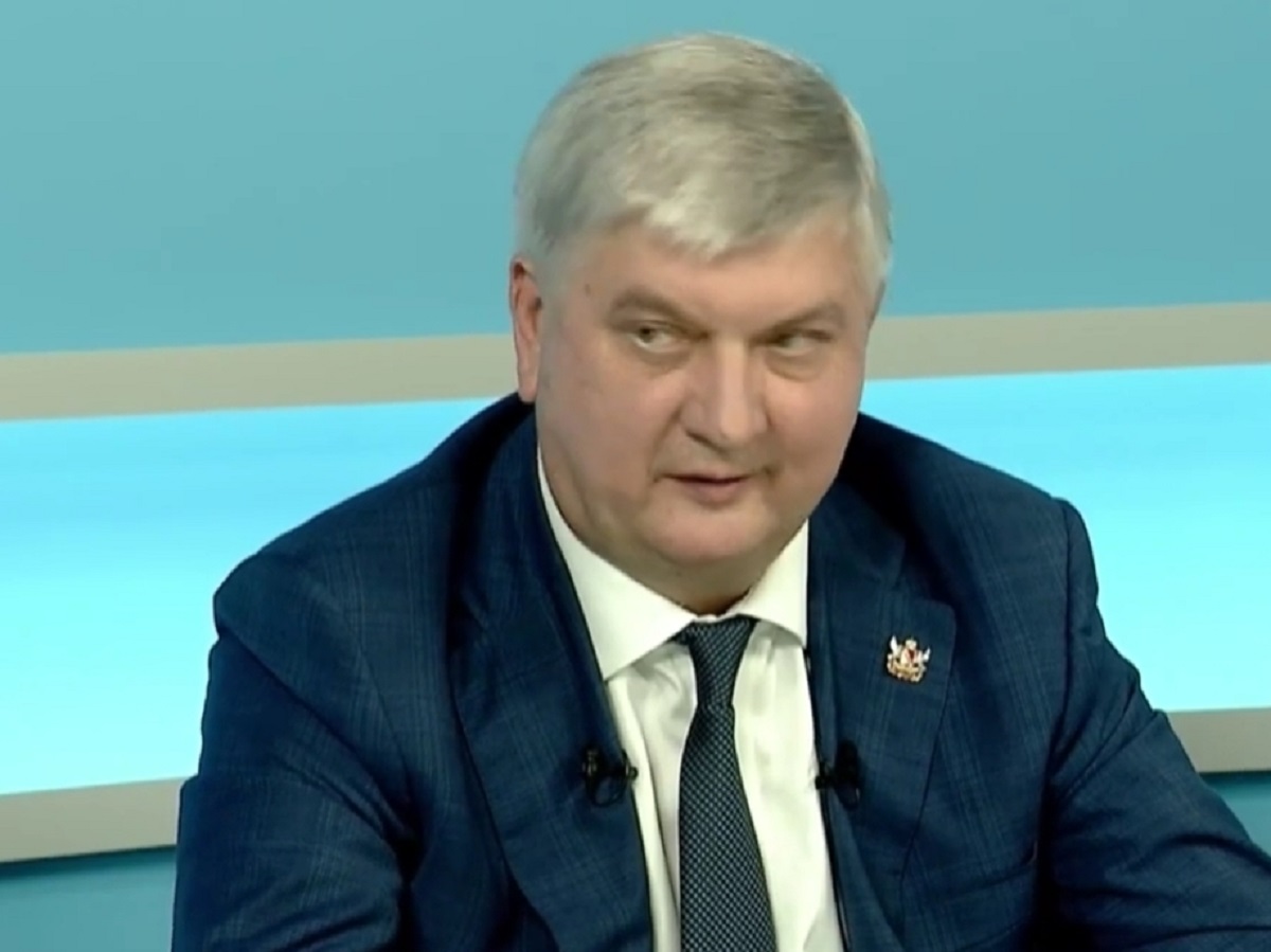 Воронежский губернатор пообещал «настойчиво» просить не отключать весь регион от интернета во время прилета БПЛА