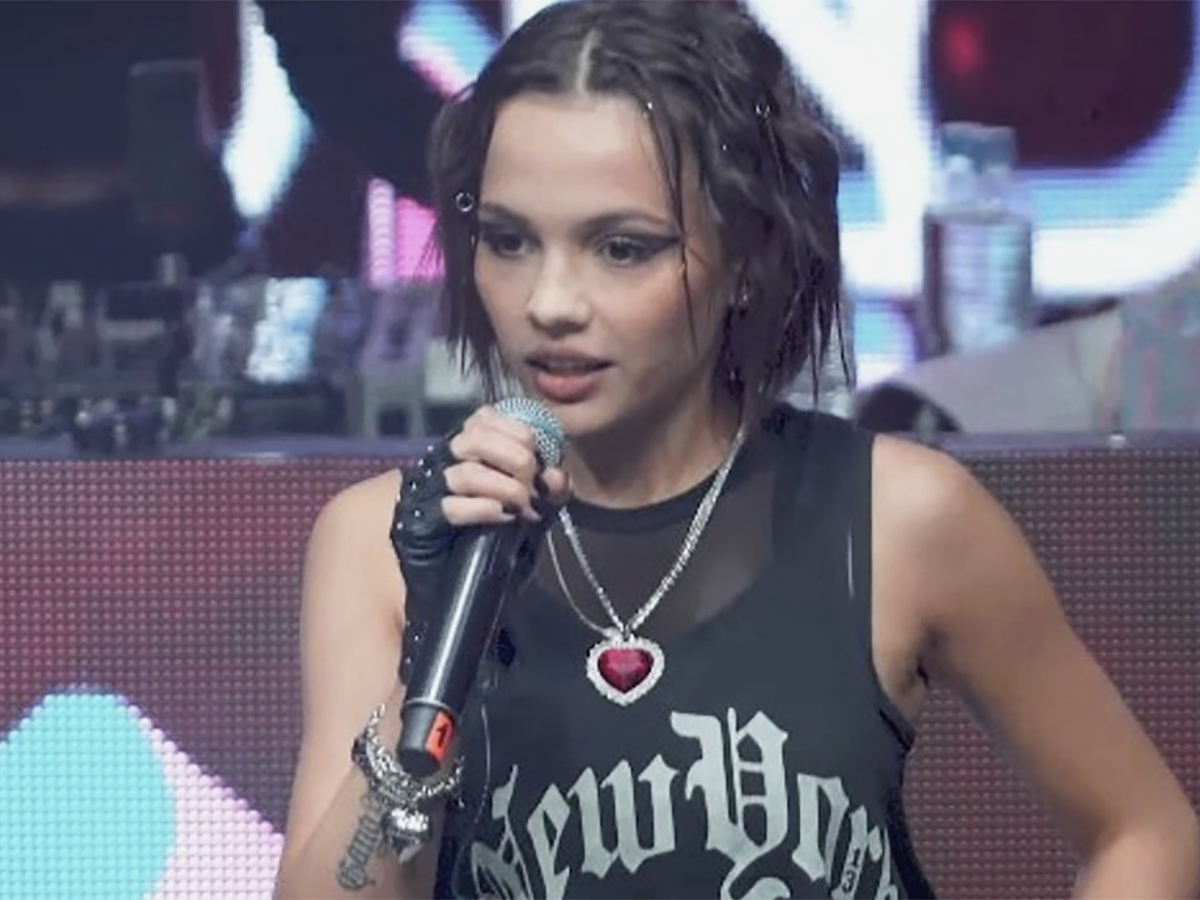 Валя Карнавал