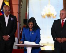 Венесуэла меняет курс