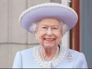 «королева Елизавета II сошла с ума к концу жизни»