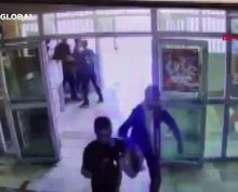 В Турции молодой человек с оружием напал на школу