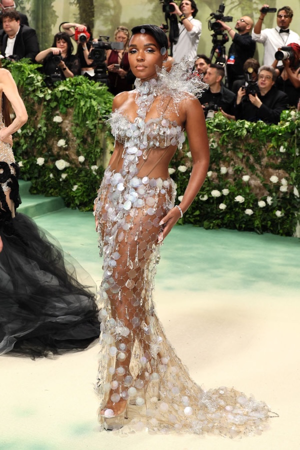 Самые откровенные образы с Met Gala, которые обсуждали в Сети по самым неожиданным причинам