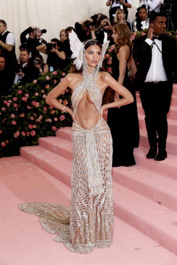 Самые откровенные образы с Met Gala, которые обсуждали в Сети по самым неожиданным причинам