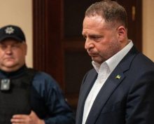 Ермак не смог выйти из СИЗО под залог, он проведет ночь в платной камере