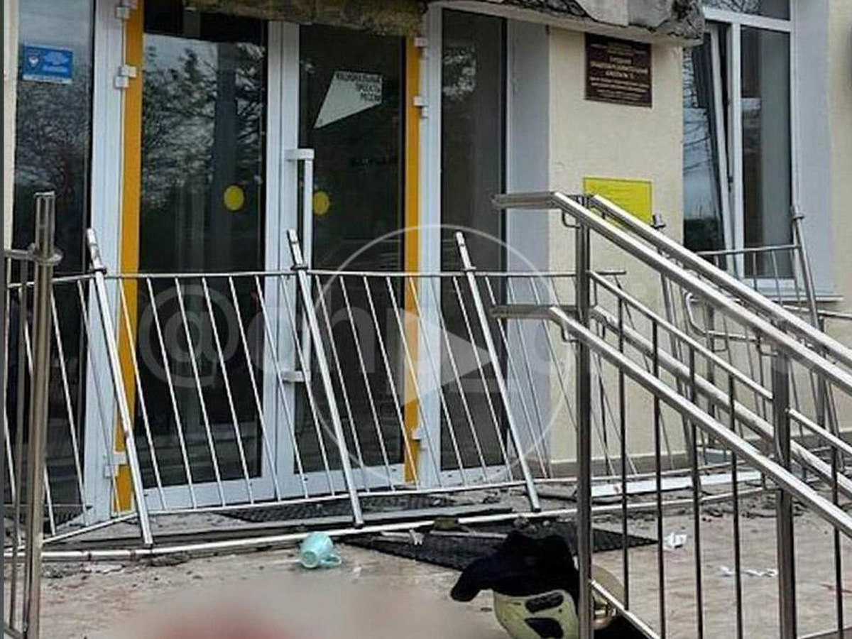школе №5 в Севастополе  обрушился балкон
