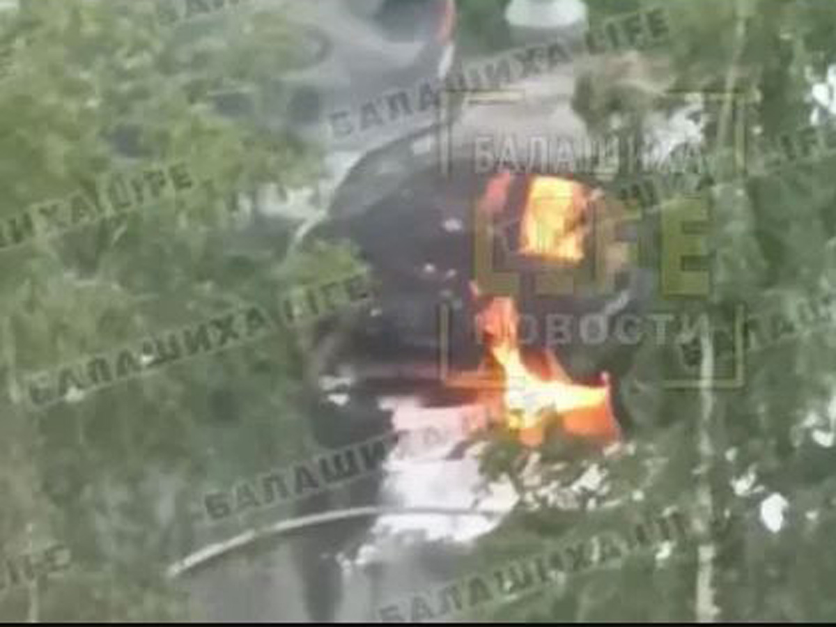 Взрыв машины с водителем в Подмосковье попал на видео