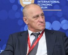 декан