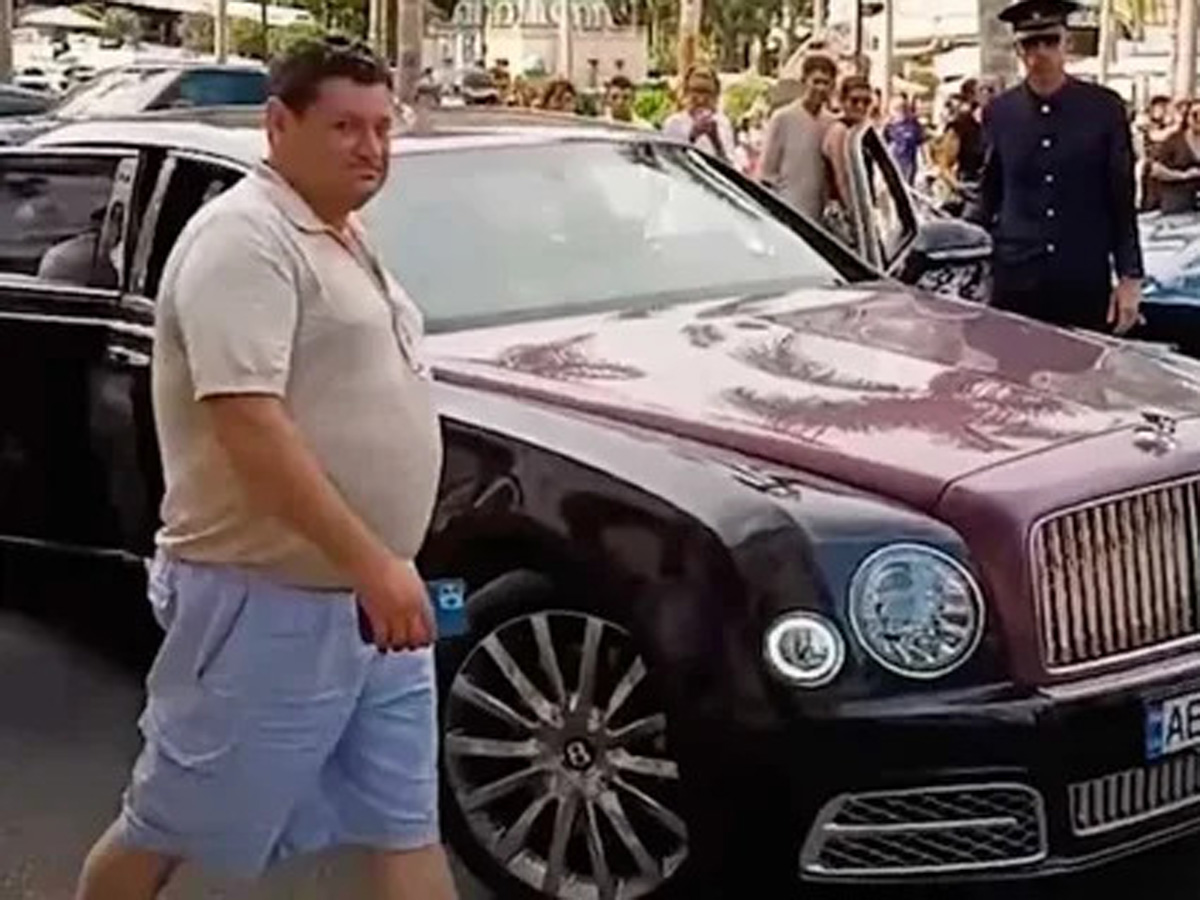 украинский олигарх Ермолаев.
