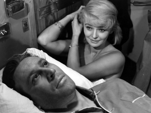 30 лучших фильмов по мнению женщин: какие картины покорили зрительниц