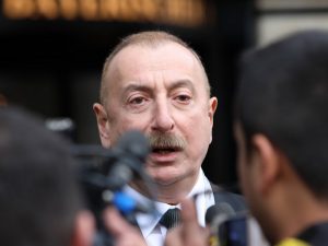 Алиев поздравил Си Цзиньпина и упомянул Средний коридор в обход России