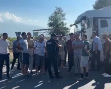 Фермеры в Армении перекрыли дороги