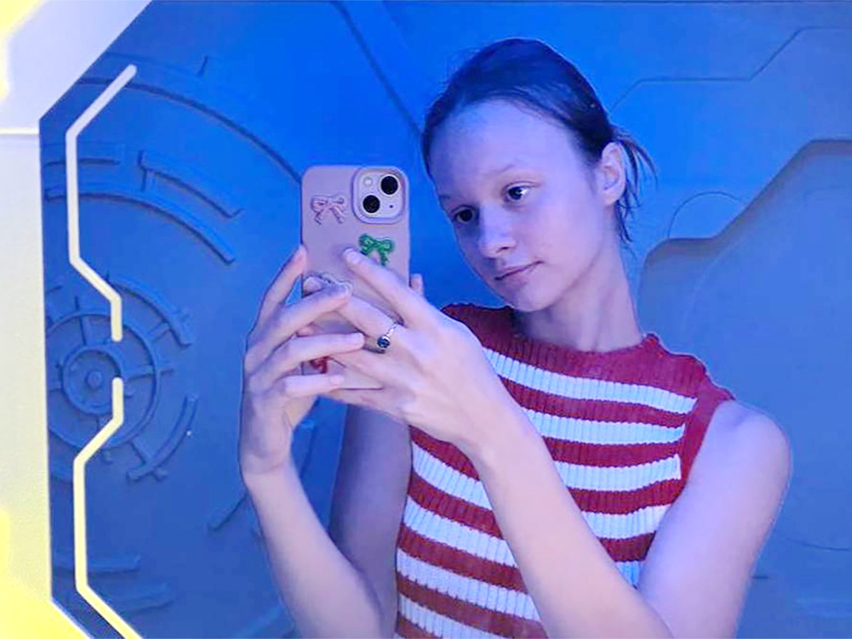 экс-участница Дома 2 прошлась голой