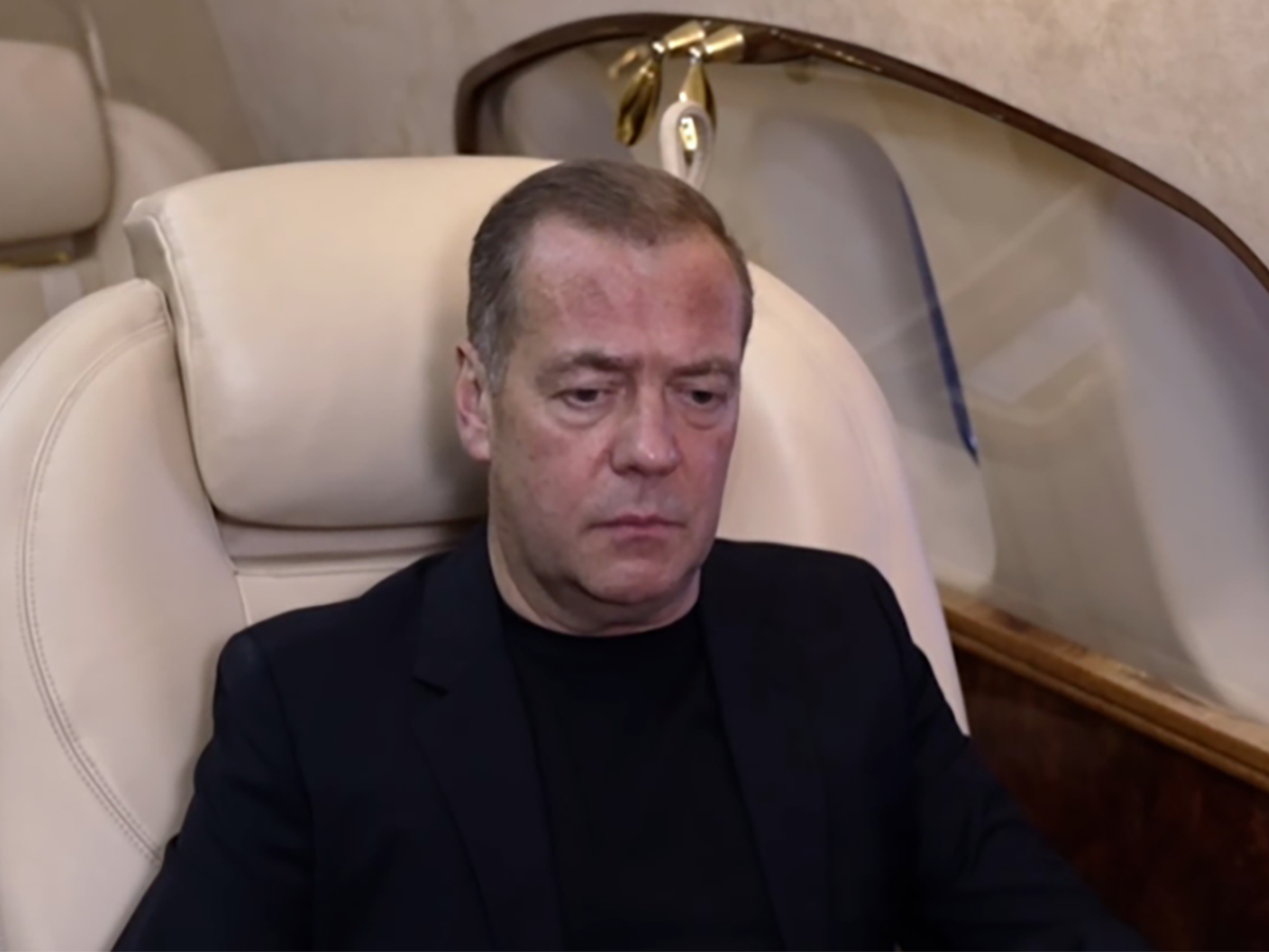 Медведев