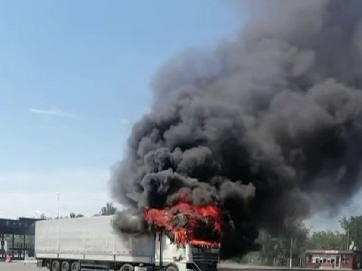 Удар БПЛА ВСУ в Брянской области пришелся по автобусу и белорусским фурам