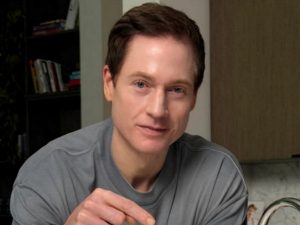 биохакер Брайан Джонсон