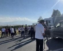 армянские фермеры перекрыли трассу из-за проблем с урожаем