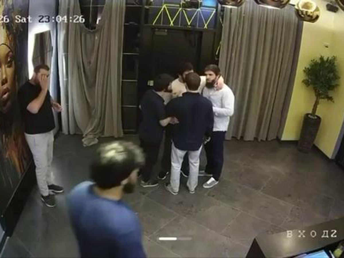 Драка члена сборной России по вольной борьбе с охранниками попала на видео