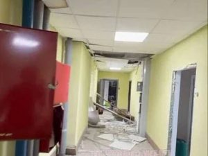 разрушенный дом после атаки БПЛА