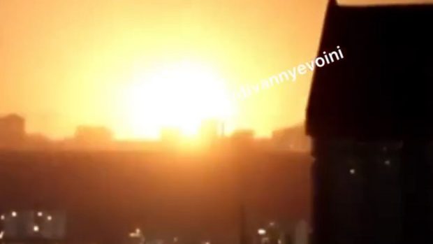 Мегавзрыв ослепил Киев: вспышка от удара попала на видео