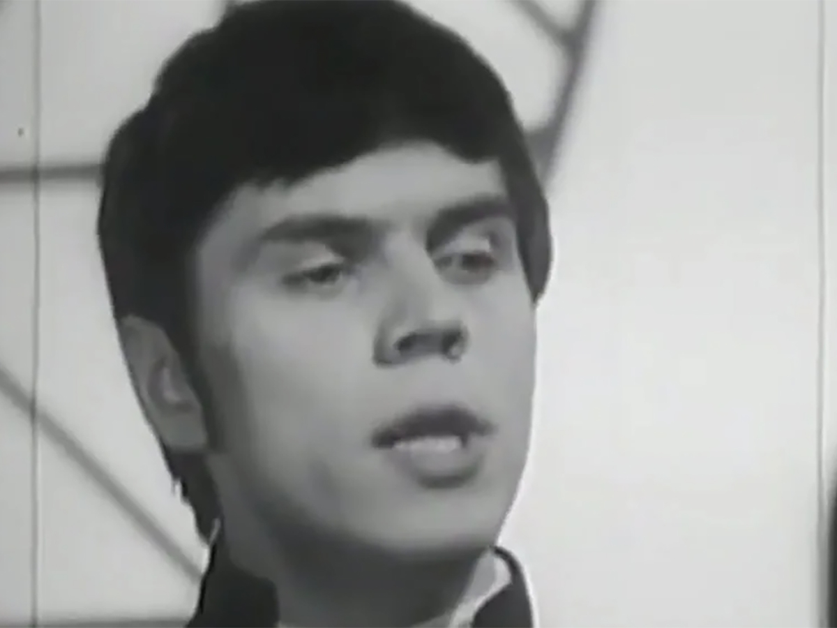 Умер
