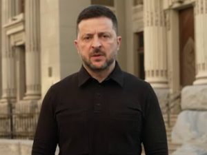 Зеленский пригрозил самолетам