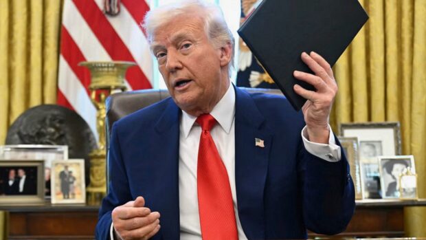 Трамп обрушился на Зеленского: «Украине пора обзавестись новым президентом»