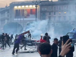 протесты у собора в Милане вылились в погромы